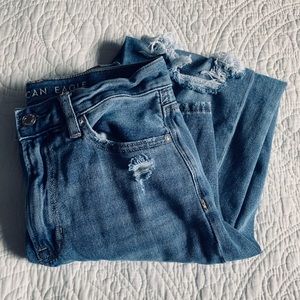 0s American Eagle Outfitters light blue mom jeans